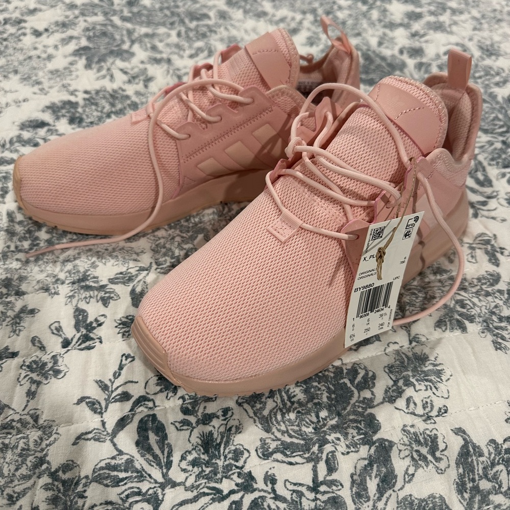 Adidas Sneakers NWT